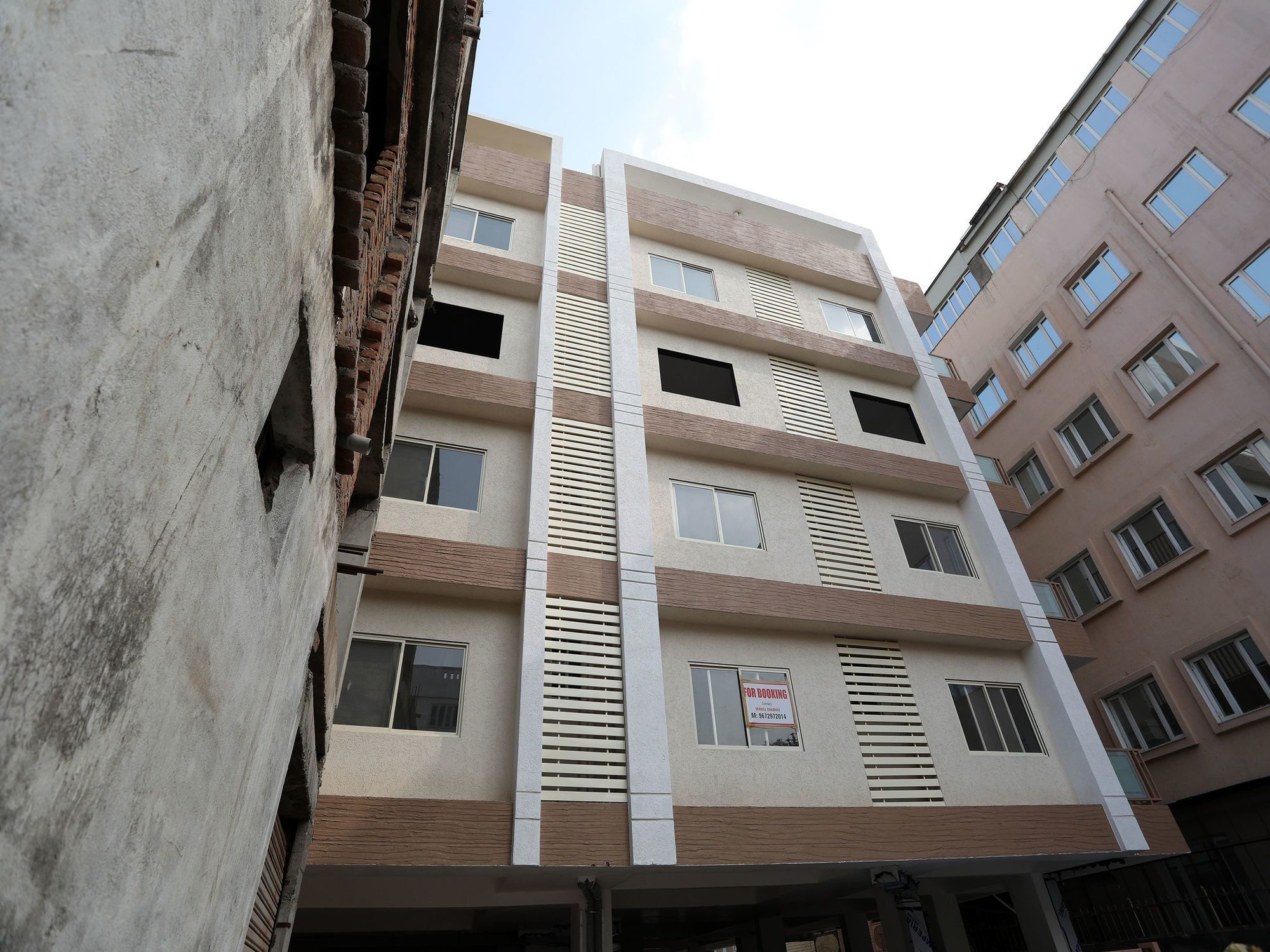 Oyo Home 10059 Modern 2Bhk Gulabh Bagh Udaipur Exterior photo