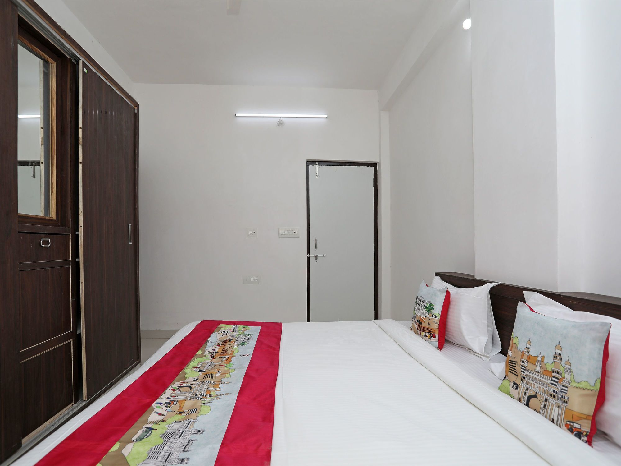 Oyo Home 10059 Modern 2Bhk Gulabh Bagh Udaipur Exterior photo